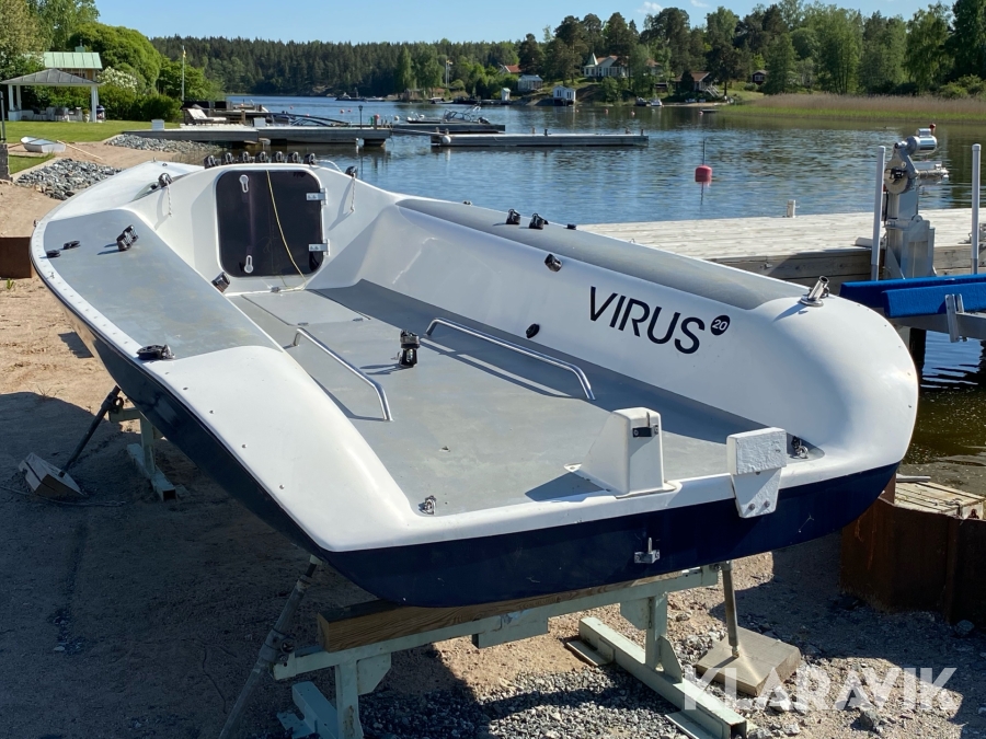 Segelbåt/tävlingsbåt Virus 20