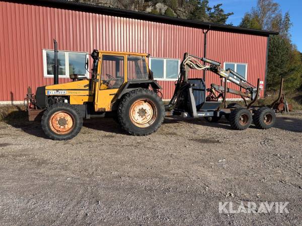 Traktor Valmet 615M-4 med Vreten HVV 9.0 skogskärra
