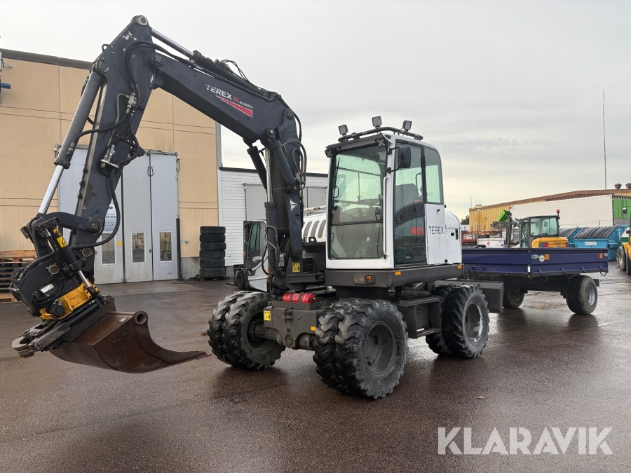Grävmaskin Terex Schaeff HML32 med tippvagn