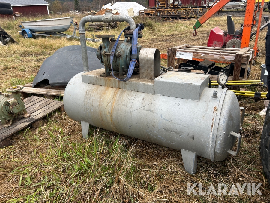 Tank Lindholst med extra renoverad pump