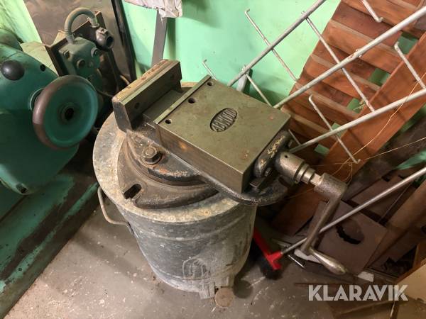 Maskinskruvstycke ABW00D 155mm vridbart.