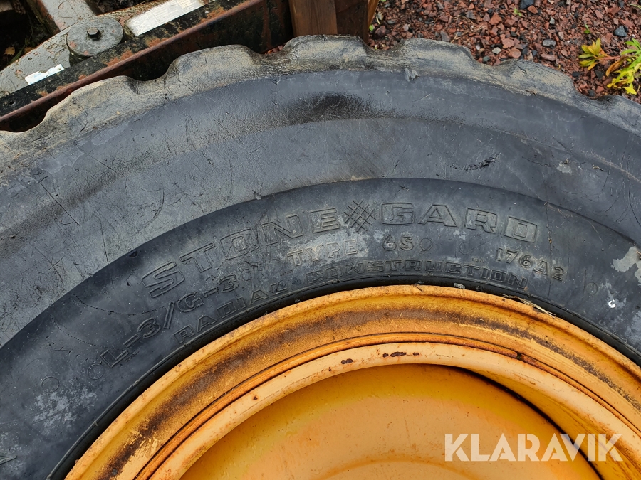 Entreprenaddäck 4 st med fälg Good Year 17.5R25 Stone Gard