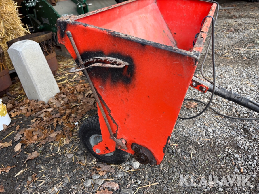 Sandspridare Husqvarna S1001