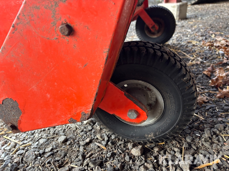 Sandspridare Husqvarna S1001