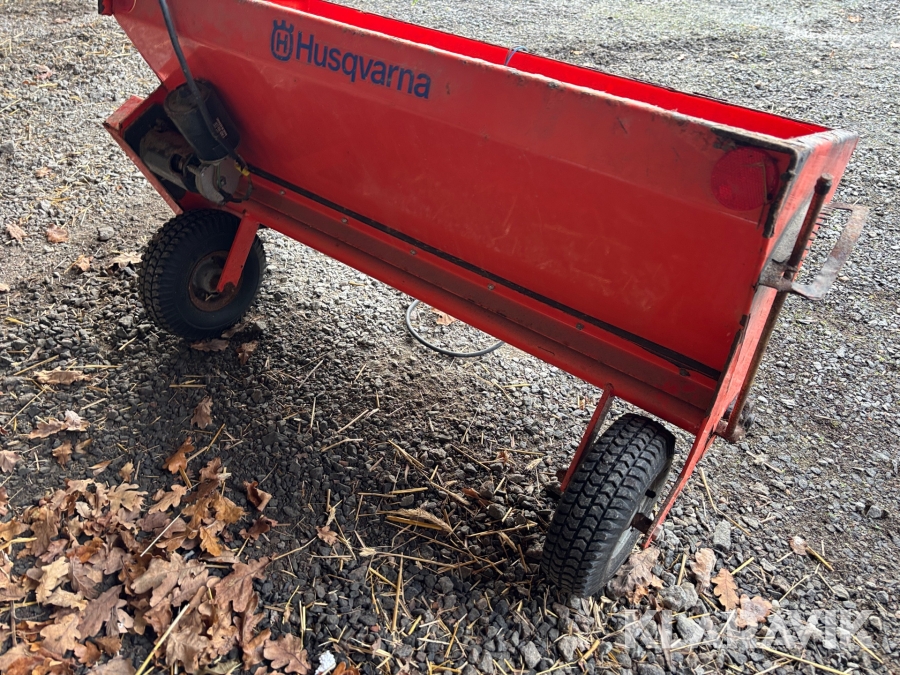 Sandspridare Husqvarna S1001