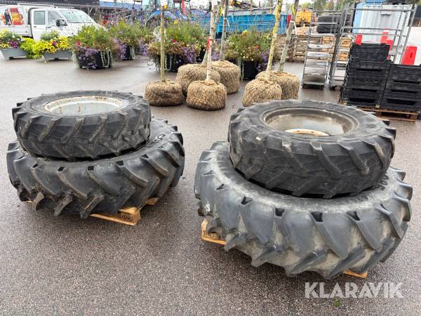 Traktordäck 340/85R24 & 420/85R34 4st