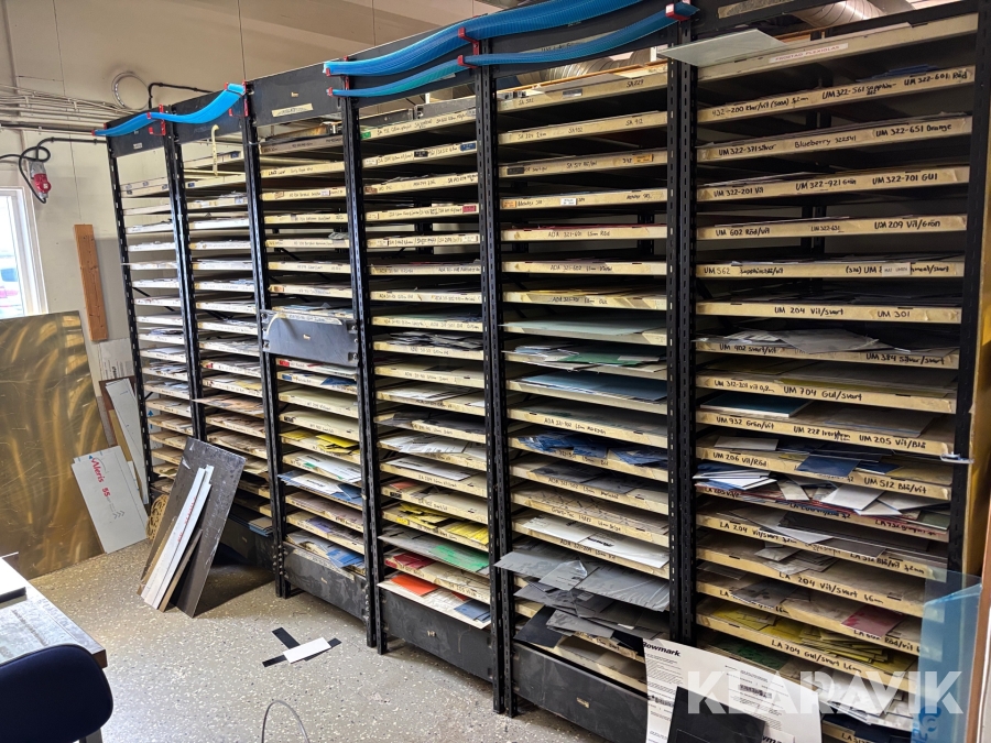 Diverse gravyrmaterial mässing, plåt, plast mm