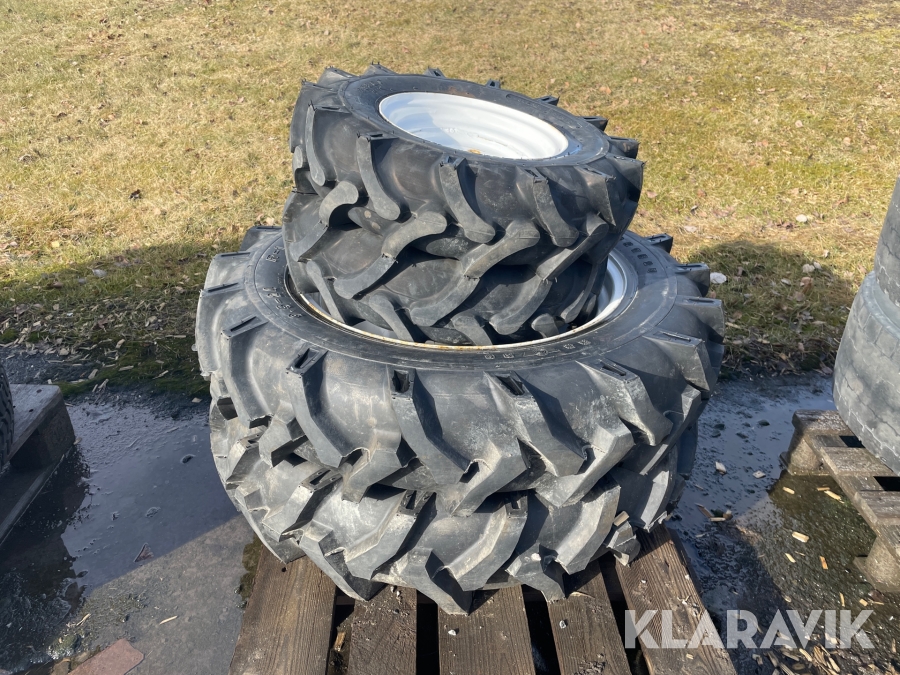 Traktordäck 4 st