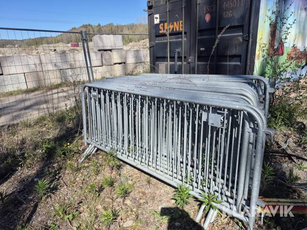 Kravallstaket och combisafe ca 58 st