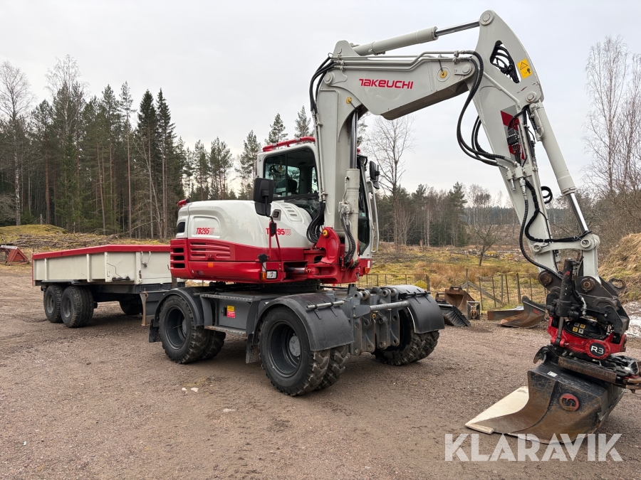 Grävmaskin Takeuchi TB295W vagn med redskap