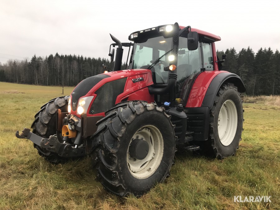 Traktor Valtra N163 Direct 