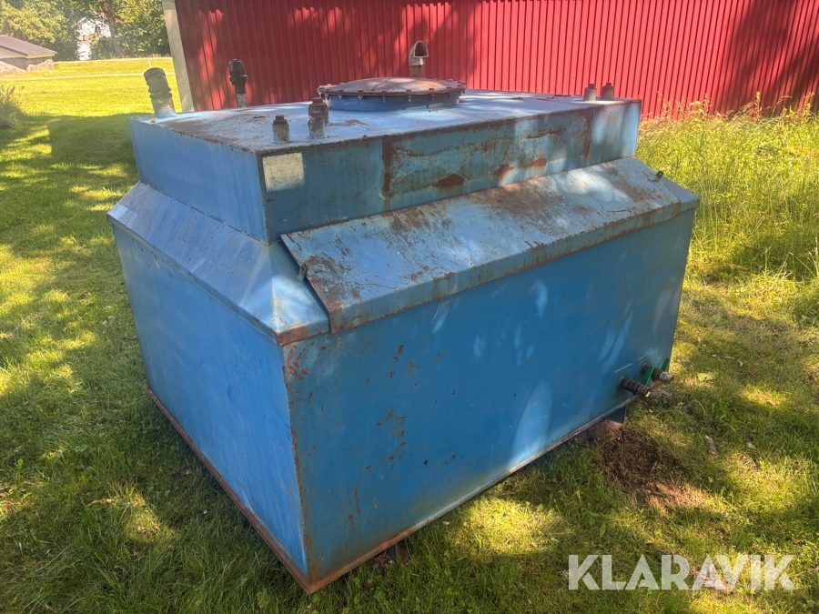 Dieseltank Husqvarna 1500L med invallning