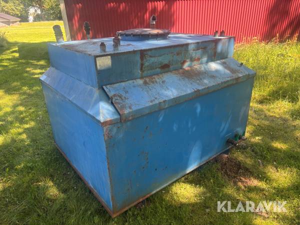 Dieseltank Husqvarna 1500L med invallning