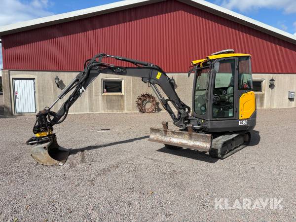 Grävmaskin Volvo EC350D med tiltrotator
