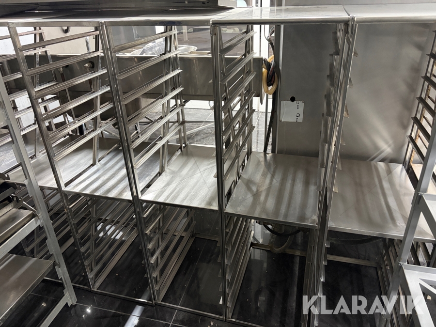 Plåt/brickvagnar 13 st