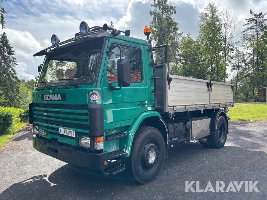 Veteranlastbil Scania P93H med kran
