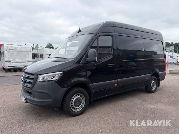 Skåpbil Mercedes-Benz Sprinter 3,5-T 319 CDI RWD med bakgavellift