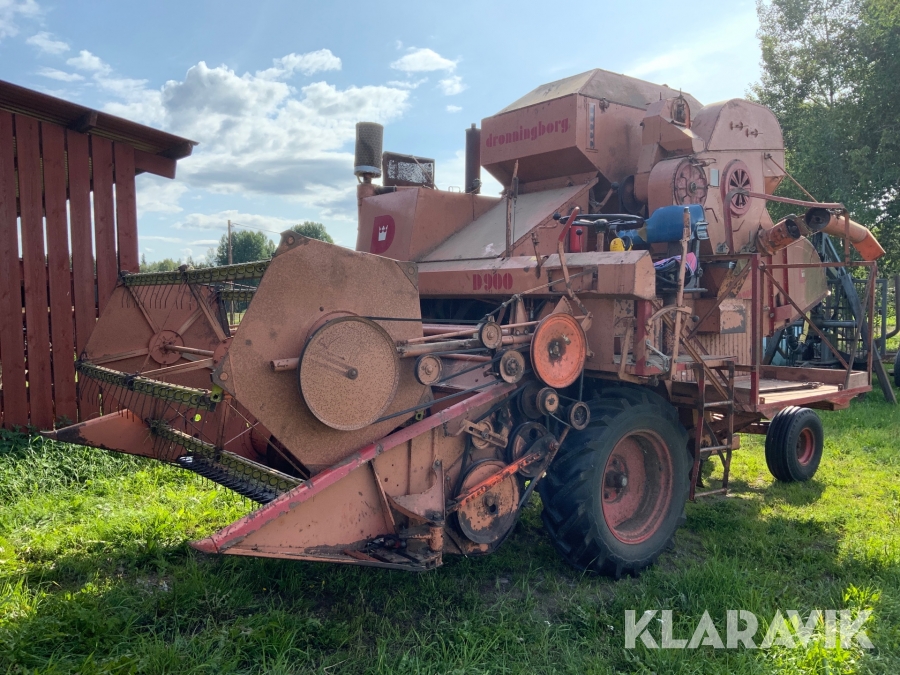 Skördetröska Dronningborg D900