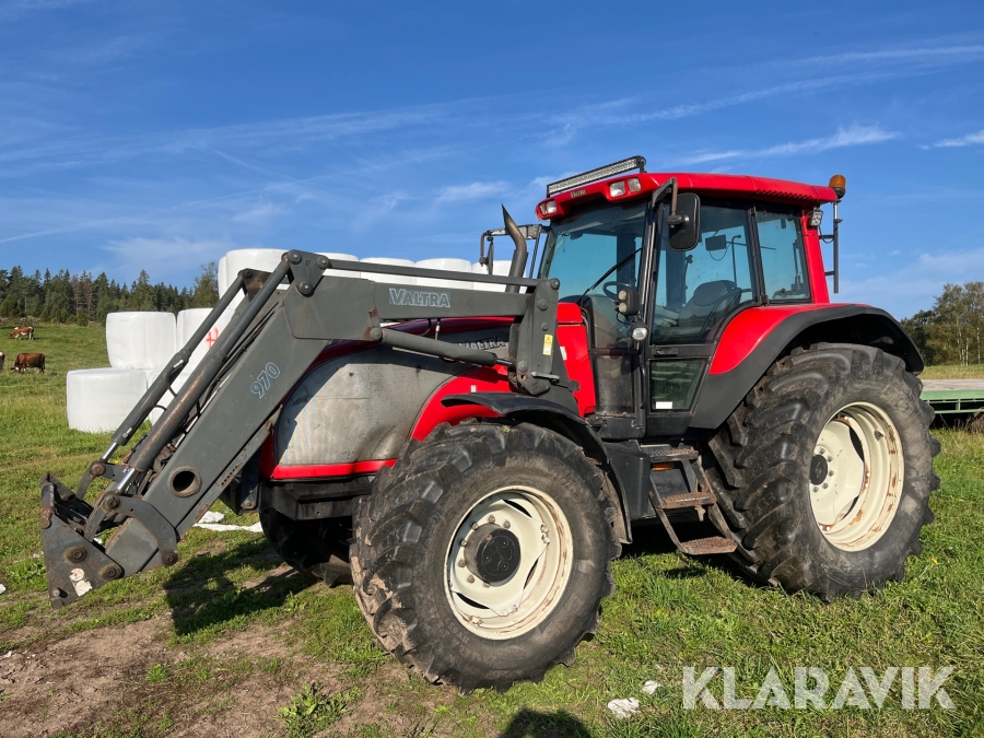 Traktor med lastare Valtra T140