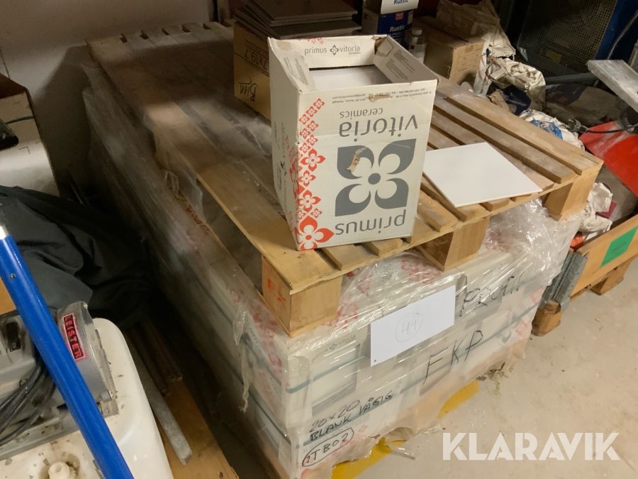 Kakel vit vågigt Primus Vitoria 64m2