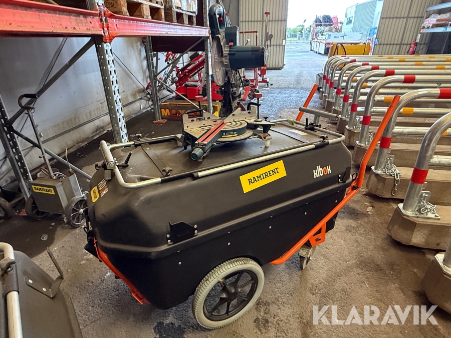 Kap/Gersåg Bosch GCM 8 SJL på verktygsvagn