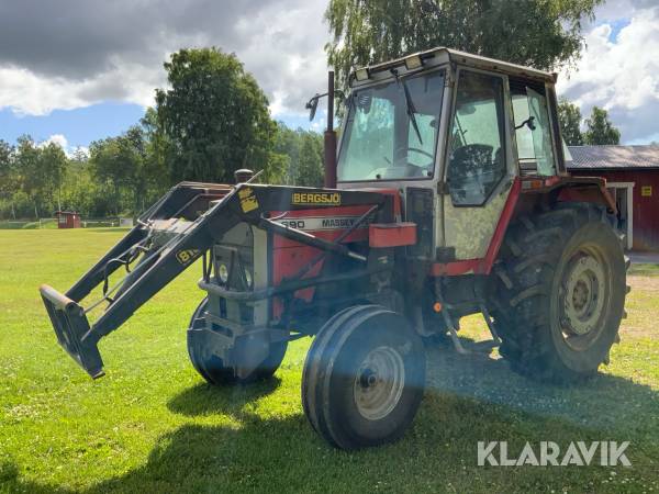 Traktor Massey Ferguson 8690 med lastare
