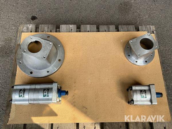 Hydraulpump med fäste för elmotor Caproni