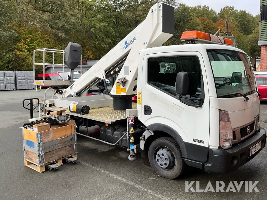 Billift Nissan NT 400 med GSR-lift
