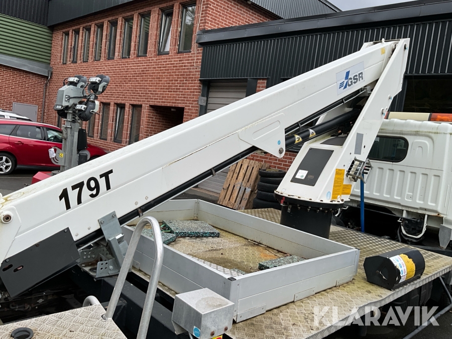 Billift Nissan NT 400 med GSR-lift