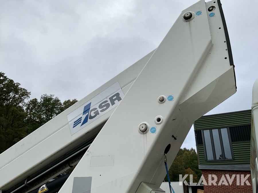 Billift Nissan NT 400 med GSR-lift