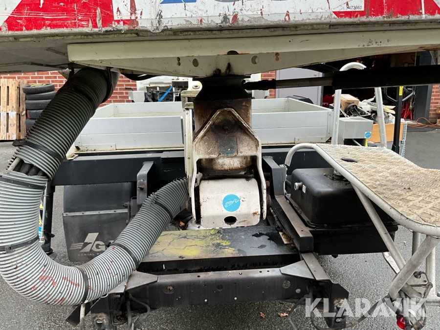 Billift Nissan NT 400 med GSR-lift