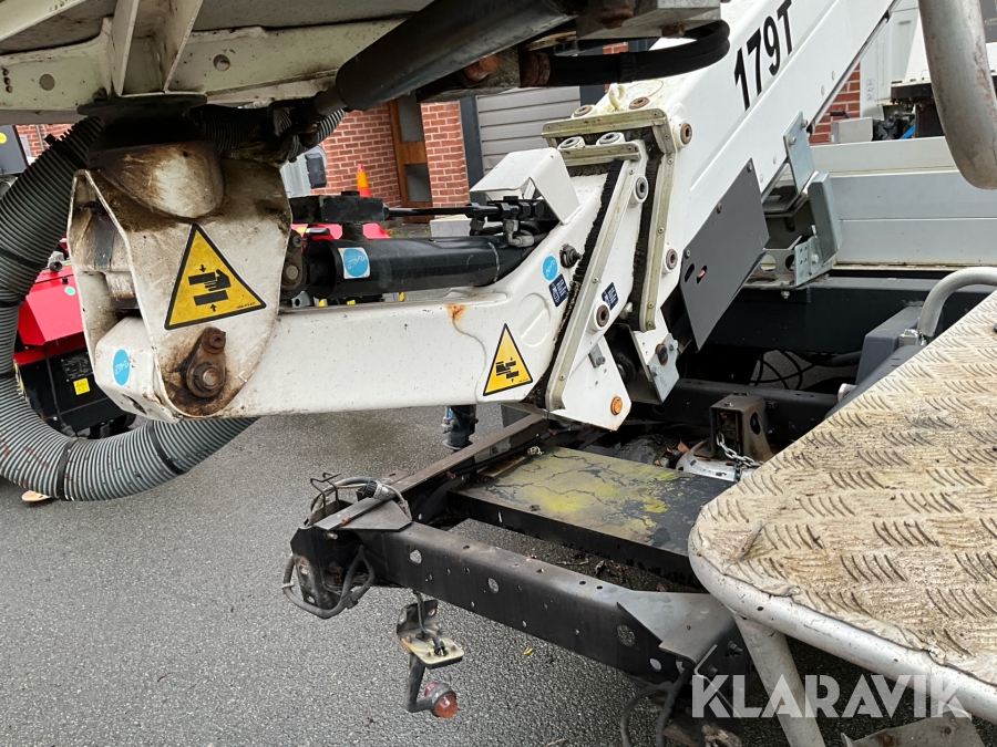 Billift Nissan NT 400 med GSR-lift