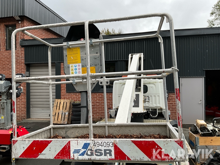 Billift Nissan NT 400 med GSR-lift