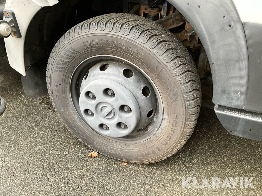 Billift Nissan NT 400 med GSR-lift