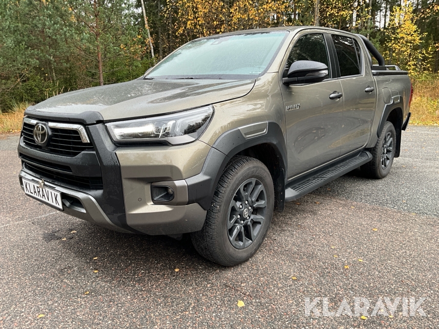 Pickup Toyota Hilux Dubbelhytt 2.8 MHEV AWD