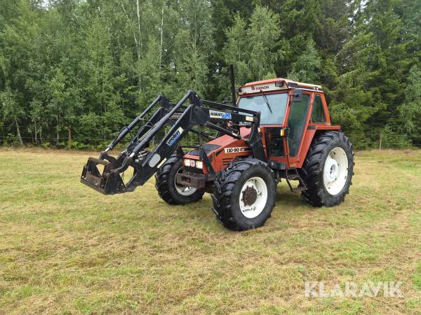 Traktor Fiat 110-90 med frontlastare