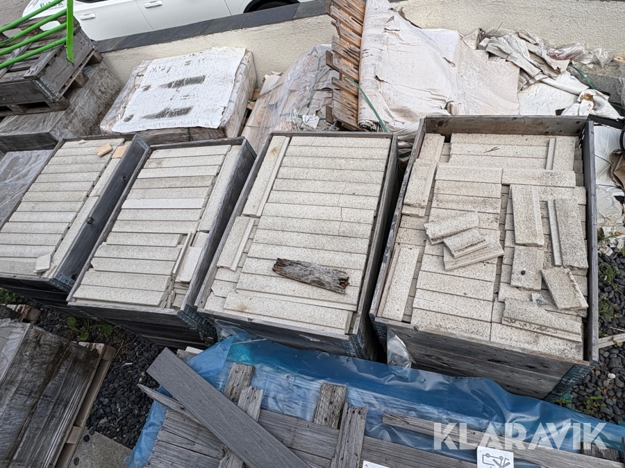 Spontad fasadtegel 600x80. 4st pallar