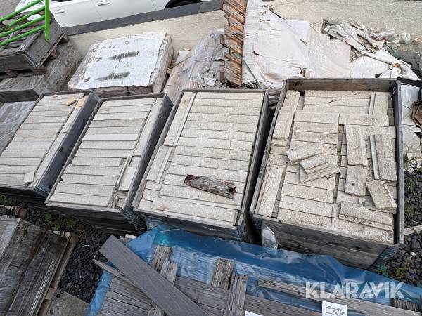 Spontad fasadtegel 600x80. 4st pallar