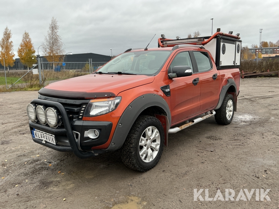 Pickup Ford Ranger 3.2  TDCi 4x4 med hundkåpa