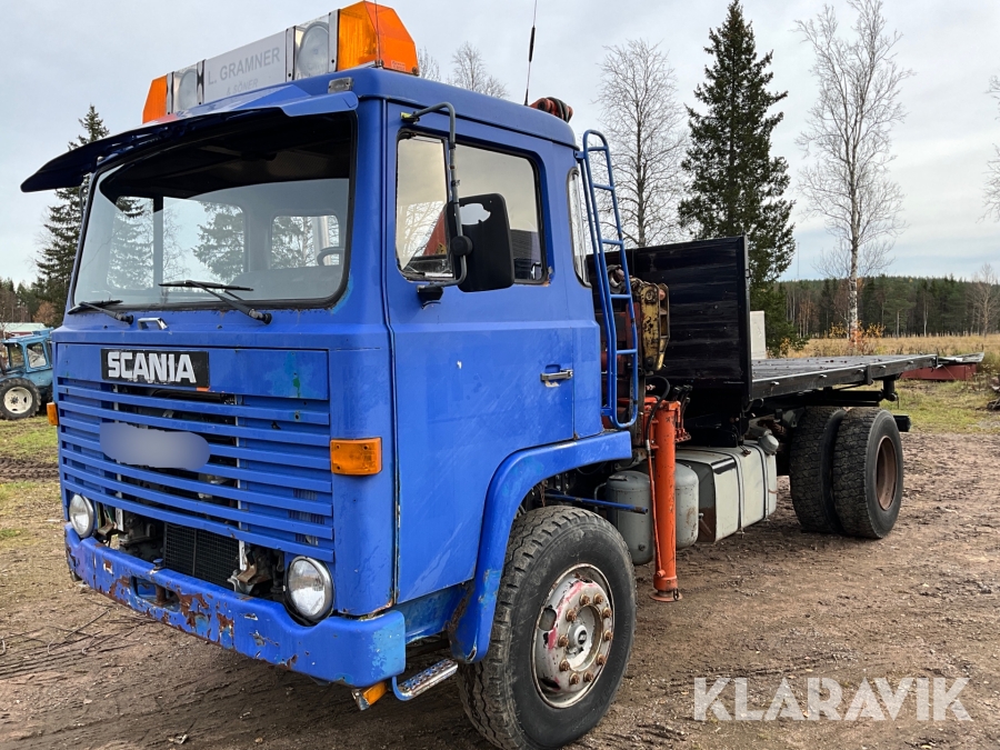 Kranbil Scania LB 86 S 42 med flak 