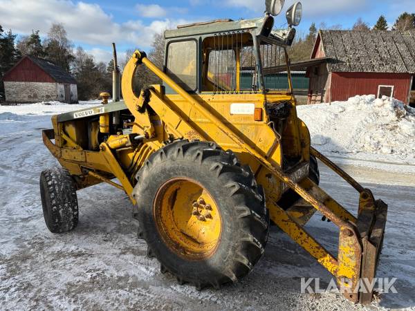 Baklastare Volvo BM LM422 med skopa