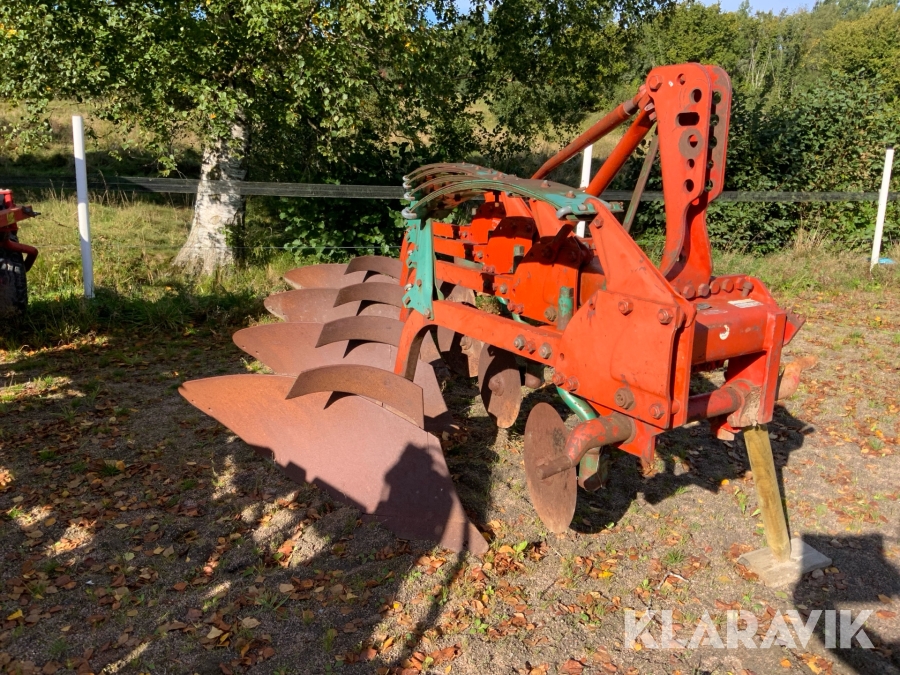 Plog Kverneland A 8NT 4-skärig 