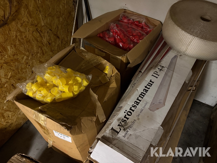 Lysrörsarmaturer & skyddspluggar 1st pall