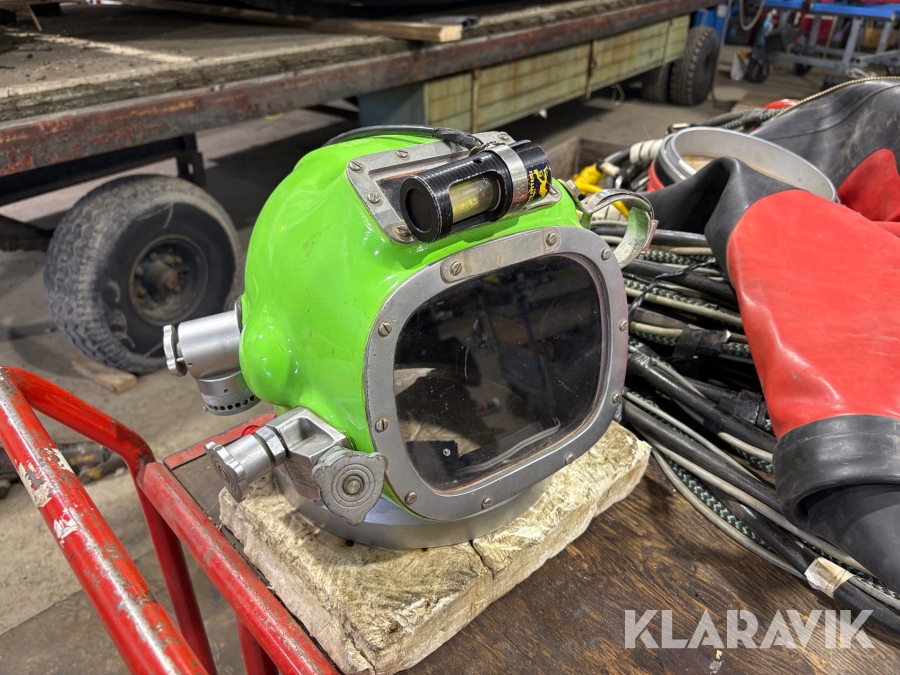 Dykhjälm och torrdräkt Dive Dynamics AH3