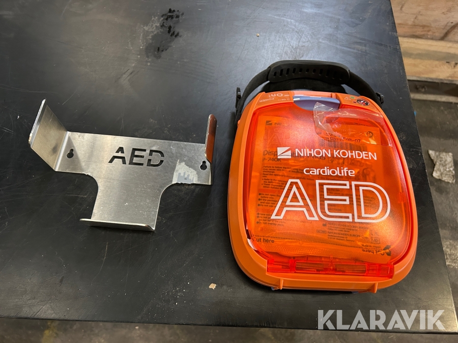 Hjärtstartare Nihon Kohden AED-3100 och Gywell