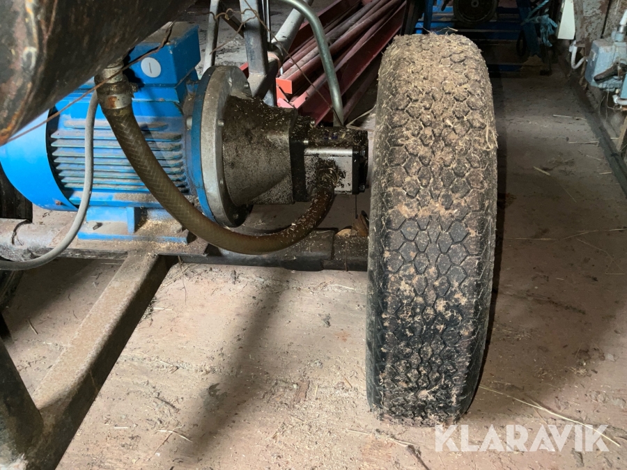 Vedkap, vedklyv och transportör