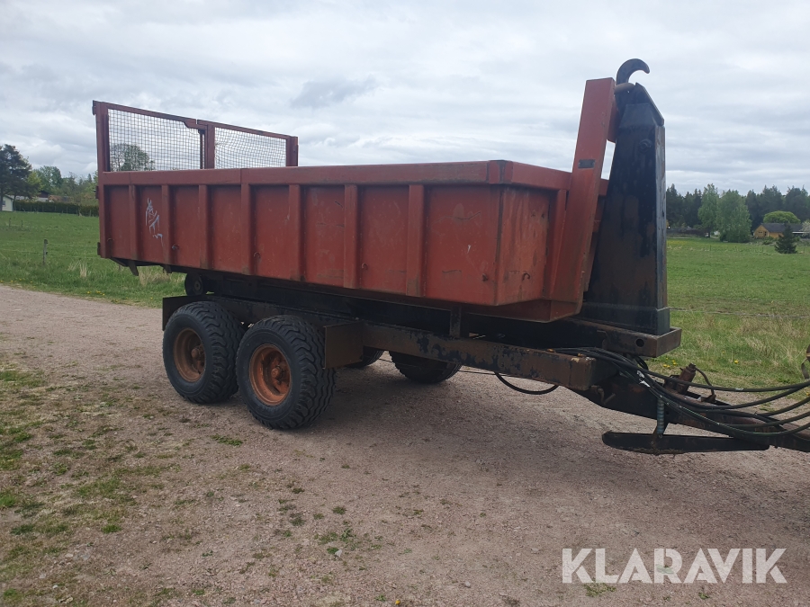 Lastväxlarkärra med flak Möre T145