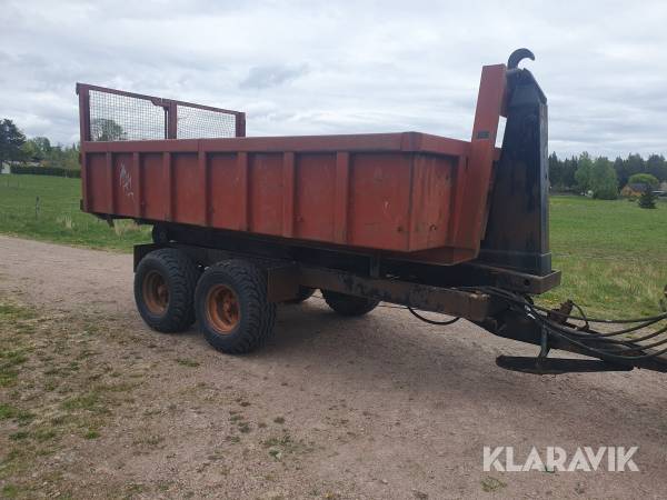 Lastväxlarkärra med flak Möre T145