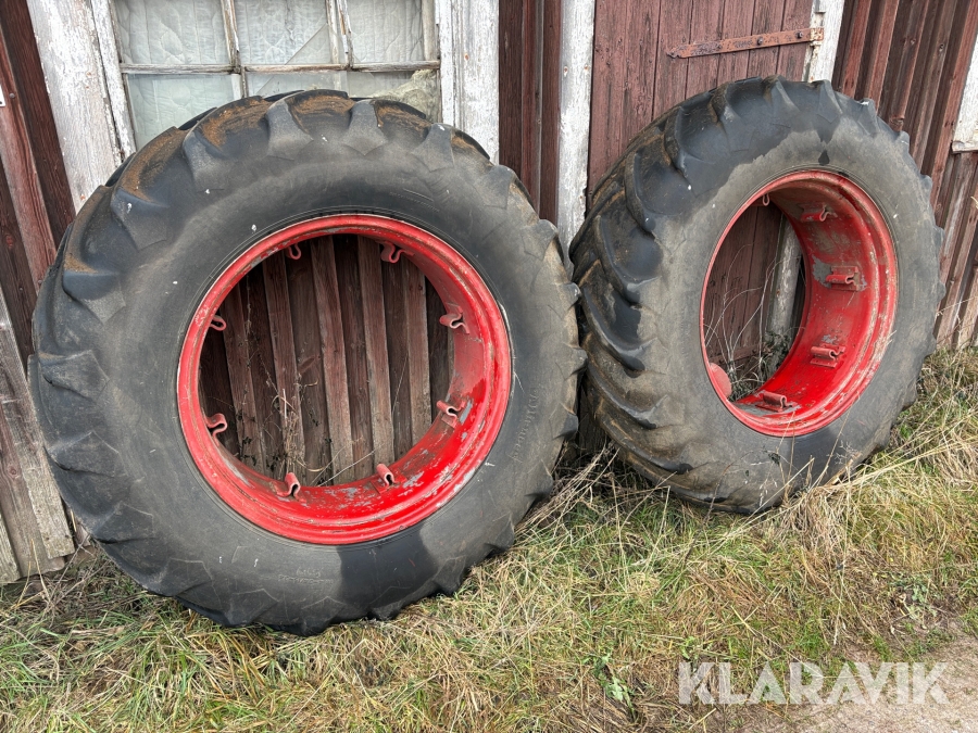 Dubbelmontage Alliance 18.4-34 med distansringar & spännare