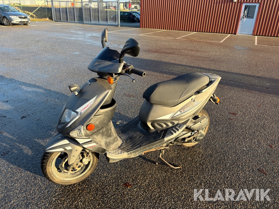 Scooter PGO T-REX 150